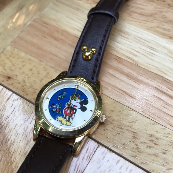 Mickey Watch with a Rotating Disk main image 9